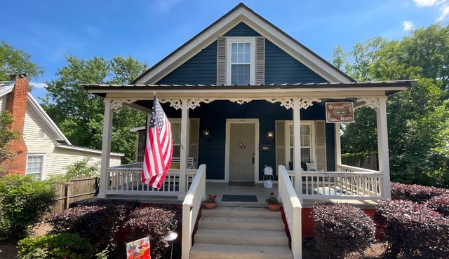Victorian Secret,entire house In Eufaula, Al. Sport enthusiasts are welcomed.