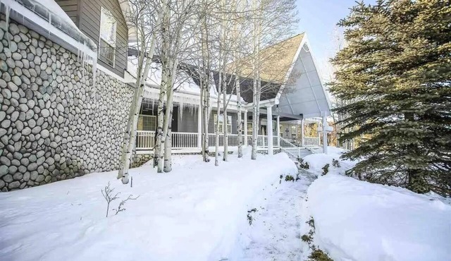 Victorian-Style Luxury Mountain Home | Game Room, Views & Hot Tub