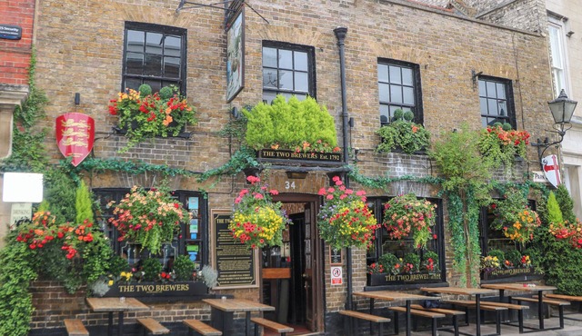 VICTORIAN TOWNHOUSE, family friendly in Windsor, Berkshire