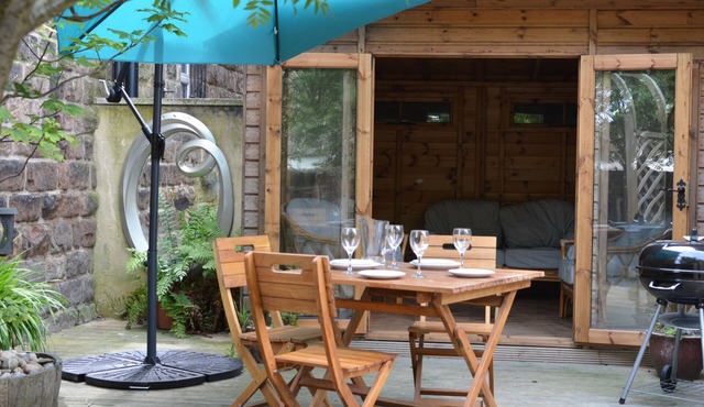 Victorian townhouse near International Conference Centre/Kings Quarter