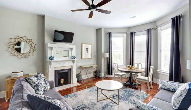 Victorian Upstairs Retreat | Near Forsyth Park