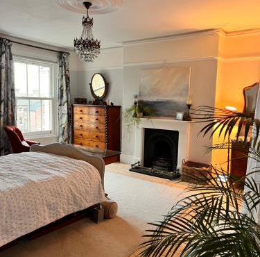 Victorious Two Bed Apartment Overlooking Victorious Festival