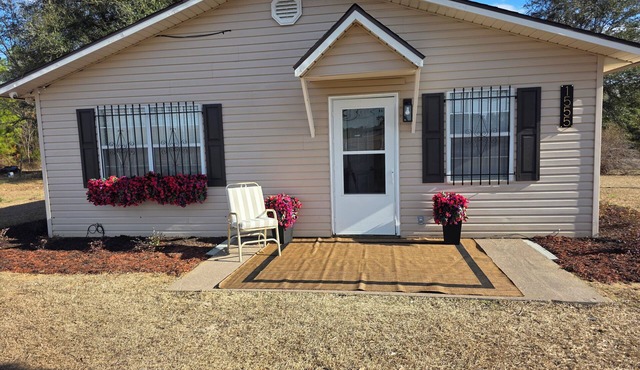 Vidalia Onion Festival stay—private, upscale, and relaxing retreat