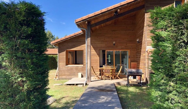 VIELLE SAINT GIRONS SMALL HOUSE between forest and ocean