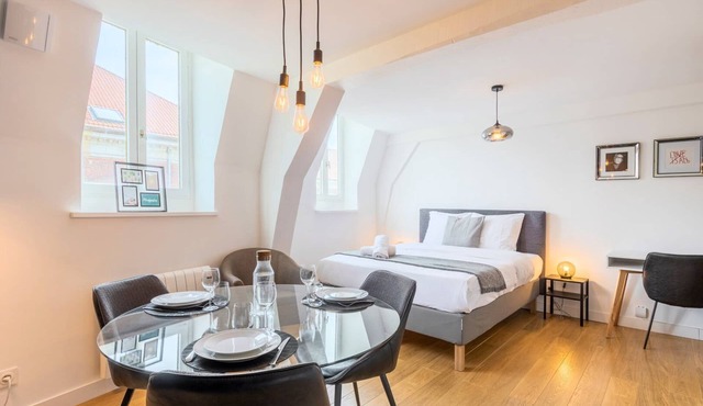 Vieux Lille - Beautiful neat and bright apartment
