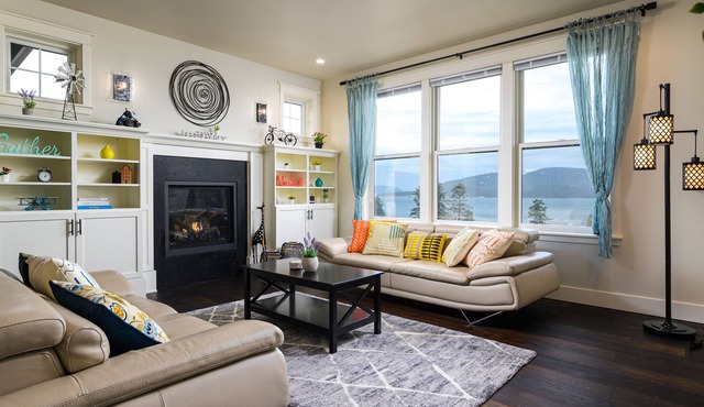 View Anacortes Home with Hot Tub & Scandinavian Sauna