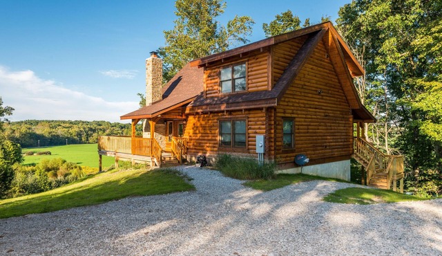 View Cabin w/Hot Tub, Pond & Pool Table | Secluded Retreat 3BR, 2BA
