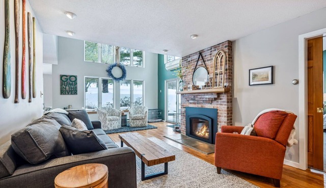 View Golf Course, Brick Fireplace - Coach Road 8B