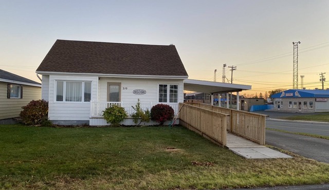 View of the beautiful Bay of Chaleur- 3 minute walk to the beach!