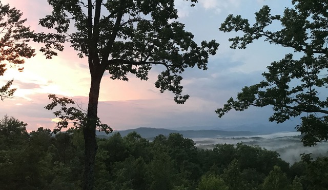 View, View, View, Gorgeous Long Range Mountain Views!