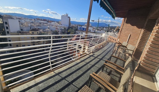 Viewpoint: Spacious & Sunny, Center Gandia