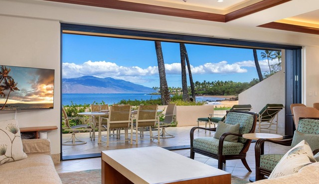 Views Down the Entire Beach | Makena Surf E103