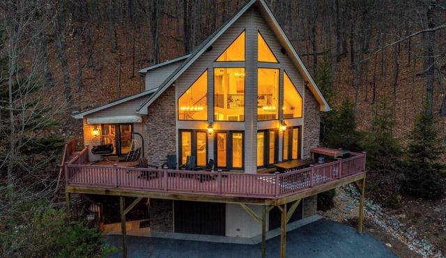 Views, Fire Pit, Game Rm, Theater, Sauna, Poker