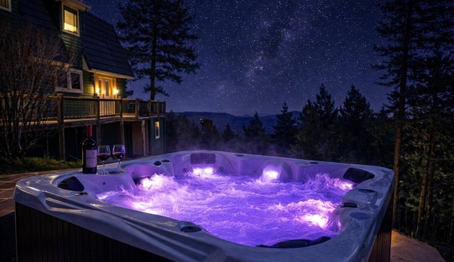 Views, Hot Tub, Skee-ball, Pool Table, Disc-golf, Trail Access on Property!