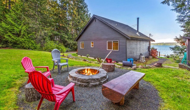 Views of Hood Canal, Mount Rainier & Wildlife!