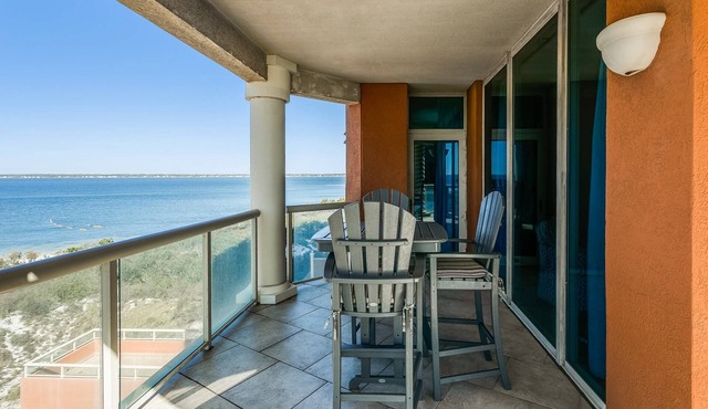 Views of the Beach, Ocean & Sound | King Suite |Vacation in Style |3 Bedroom Condo |Pools |Tennis