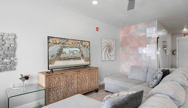 Views of Zion Park - Heated backyard Pool & Hot Tub -Firepit, Golf, Hiking