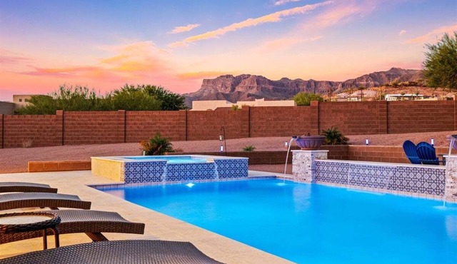 Views, Outdoor Games, Htd Pool & Spa