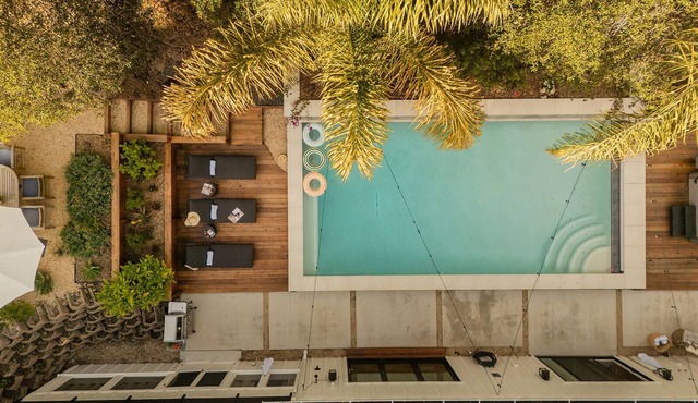 Views + Pool, Spa & Pool Table, Near Plaza