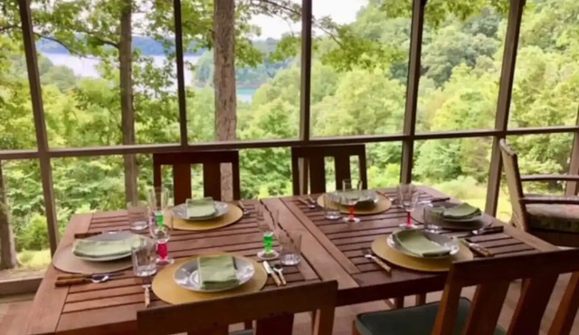 Views to Die For - Relax on 2 decks + Screen Porch; 1 mile to Pleasant Hill ramp