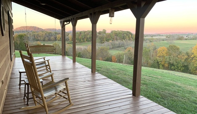 Views! Views! Views! Arbuckle Creek Retreat