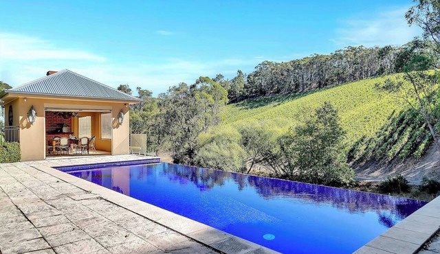 Vihara Valley Heritage Estate with Country Garden