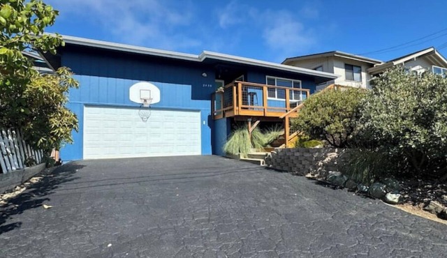 Viiews of Morro Rock & Beach Hot tub Pet Friendly Monthly rental @ a low rate!