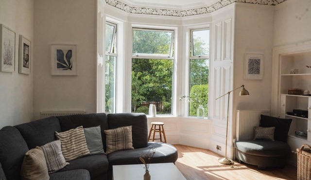 Viktorianische Villa mit Strandblick by Interhome