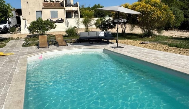 Villa met Droomzicht,zwembad,rustig Gelegen,winkels Directe Buurt,uzès-gard