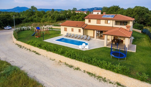 Vila Jadran - Holiday Home In Nedešćina, 8 + 2 Persons, 4 Bedrooms With Bathroom