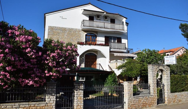 Vila Jelena - Studio apartments for 2 to 3 persons in Sv Filip i Jakov