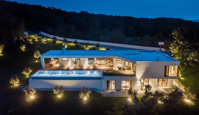 VILA NICOL TIRELI premium and private Villa in Istria for your family vacation