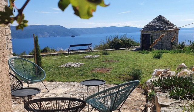 VILA RIBA - a place of the heart for family/friends with sea views in Istria