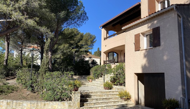 Villégiature au Calme Sous les Pins, à 10 min à Pied de la Plage