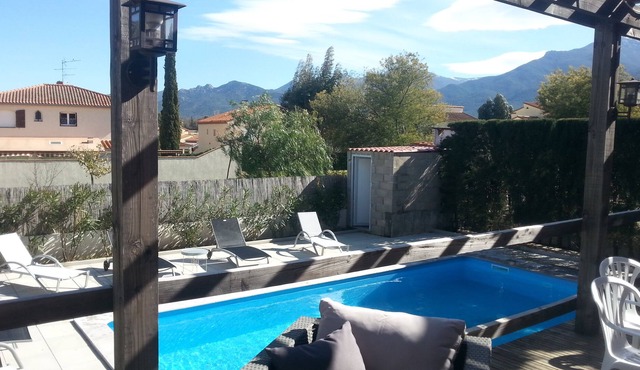 Villa Franbikini: 4 air-conditioned bedrooms, sleeps 9, salt pool, calm, sun
