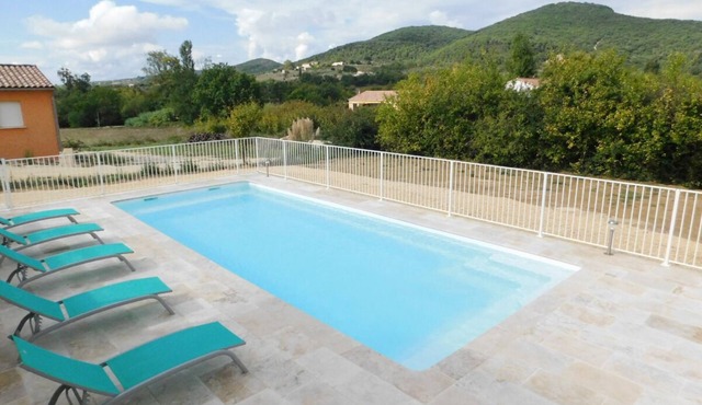 Villa with swimming pool in southern Ardèche (near Vallon Pont D'Arc)