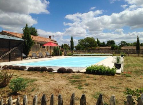 Villa élégante à Saint-Cyr-en-Talmondais avec piscine privée