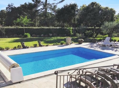 Villa élégante à Régusse avec piscine privée