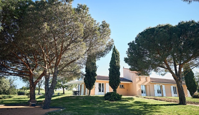 Villa à la Campagne Avec Piscine et Terrain de Pétanque à 10 Minutes de Toulouse