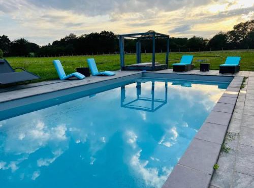 Villa élégante à Beauchêne avec piscine privée