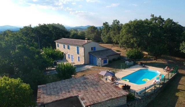 Villa élégante à Méjannes-lès-Alès avec piscine privée