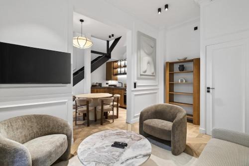 Villa élégante, Champs-Élysées, Opéra-Monceau