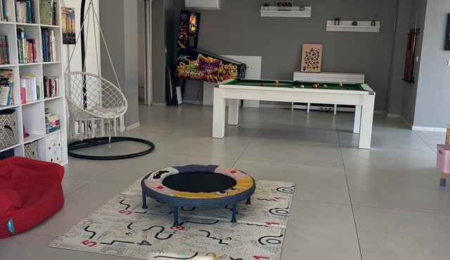 Villa 10/12 Pers Piscine et Salle de Jeux, Poche des Plages et de Montpellier