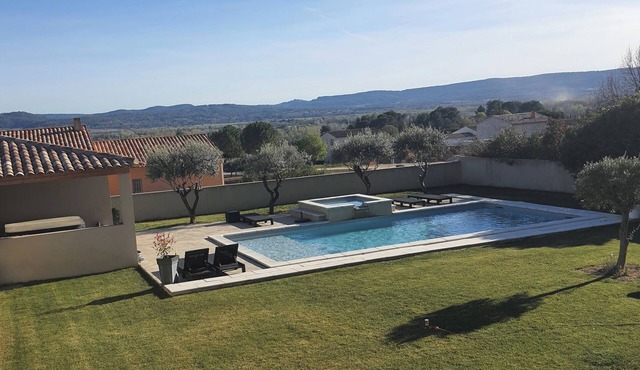 Villa 10 Personnes Jacuzzi Piscine Sud Lubéron Proche D'aix-en-provence