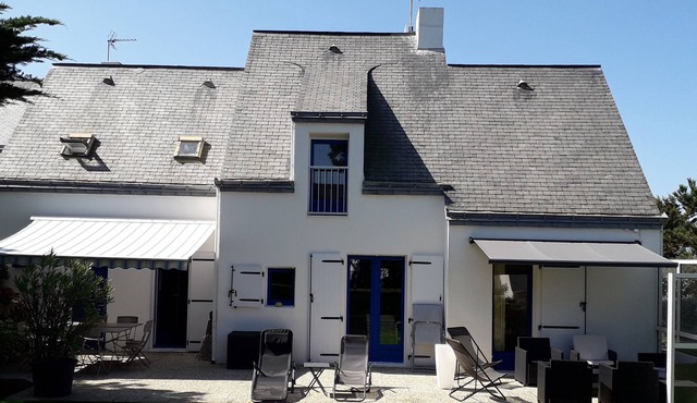 Villa 100m from sandy beach 12 people 6 bedrooms. Comfortable calm