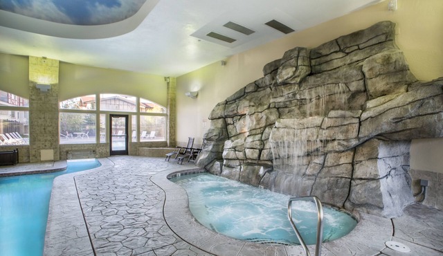 Villa 1082 3 Bed 3 Bath Full Kitchen 3 Bedroom Villa