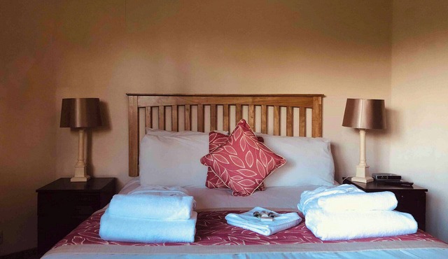 Villa 12, 3 Bedrooms, Sleeps 8, with Leisure Club Access