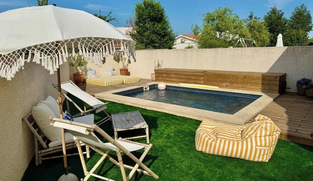 Villa 140 m2/4 bedrooms/pool/air conditioning