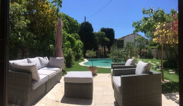 Villa 140 m2 all comfort, with swimming pool, quiet residential area, 30 mins VX POR