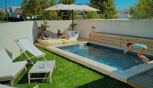 Villa 140 m2 with pool/4 bedrooms/air conditioning/15 mn from the beach